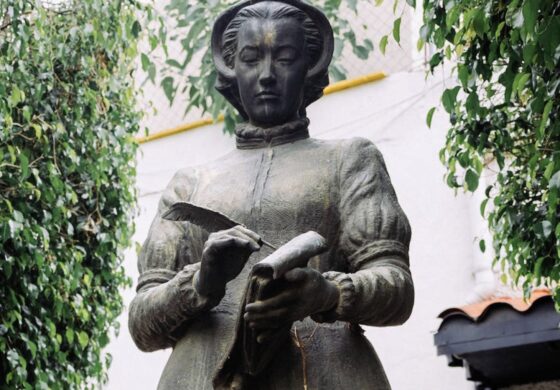 Catalina Bustamente -Maestra de América