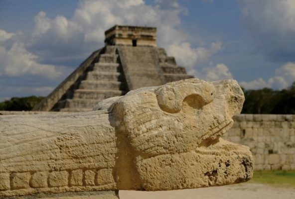 La serpiente emplumada en Chichén Itzá